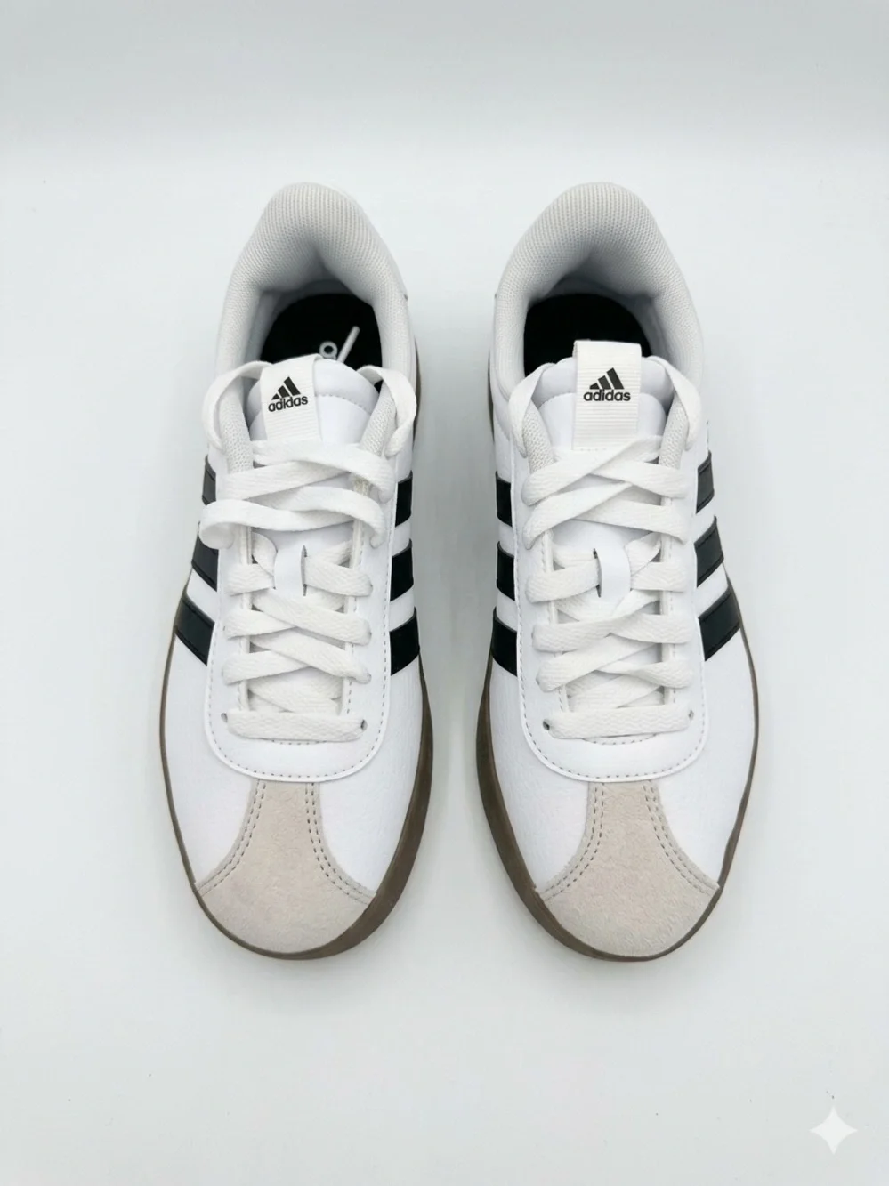 adidasVL Court 3.0 with suede toe overlay  Gum Sole women’s 6. NWOT